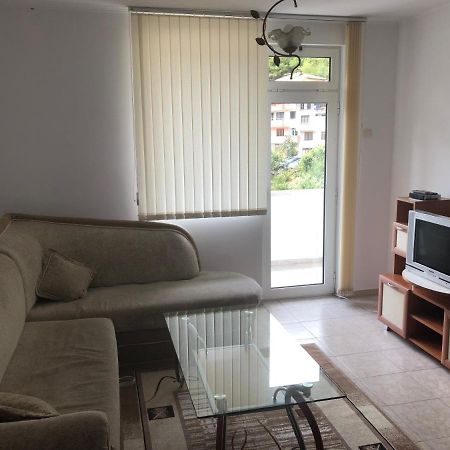 Guest House Vientes Dewin Exterior foto