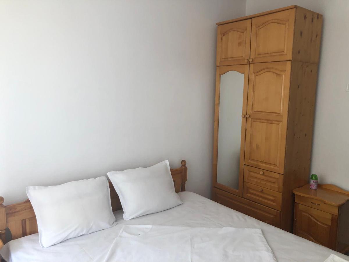 Guest House Vientes Dewin Exterior foto